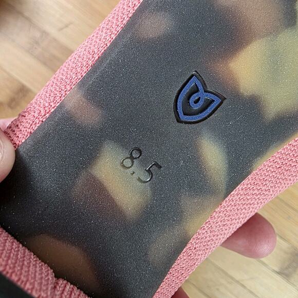 Rothys the High Point Women's US Size 8.5 Pink Coral Tulip Knit Classic - Picture 7 of 9